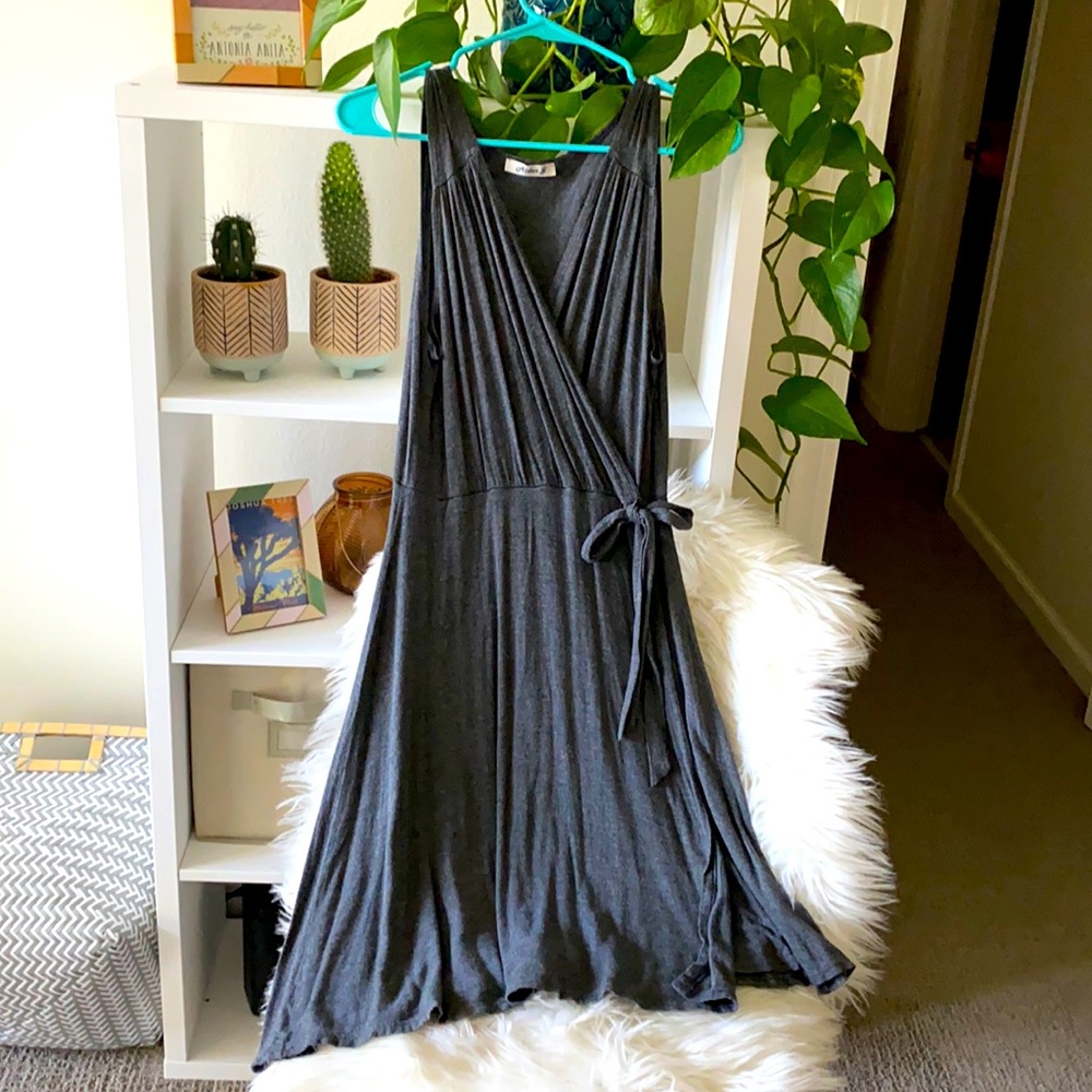 MOVING SALE Flowy wrap dress size small